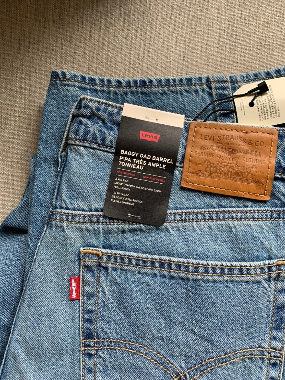 Levi's Baggy Dad Barrel Jeans - Picture 4 of 6